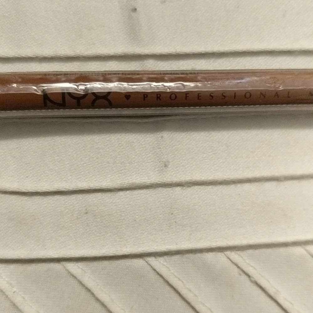 NWT Lip pencil